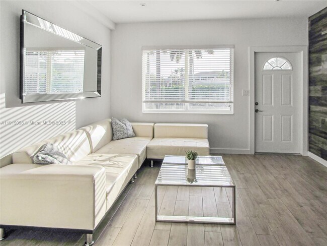 Photo - 9220 Biscayne Blvd Apartamento Unidad 4