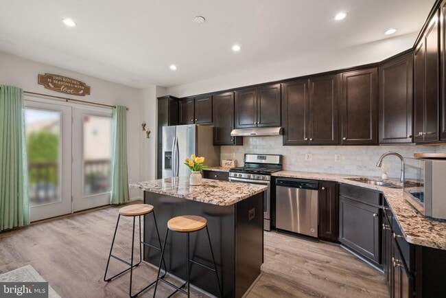 Building Photo - 15981 Marsh Pl