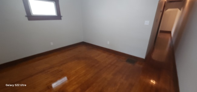 Photo - 2428 Nill Ave