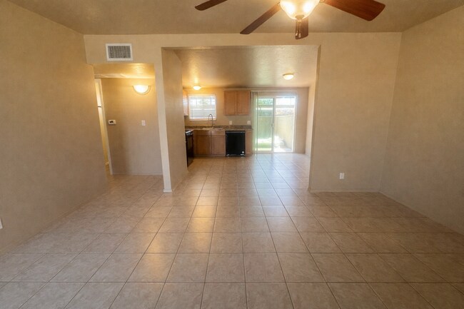 Photo - 2821 N Columbus Blvd