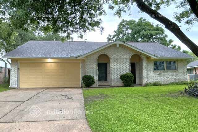 Building Photo - 2104 Yorktown Ct S