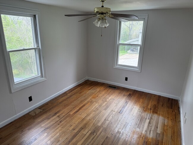 Photo - 323 W Midvale Ave