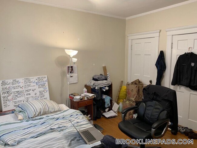 Photo - 1247 Beacon St Unit 3