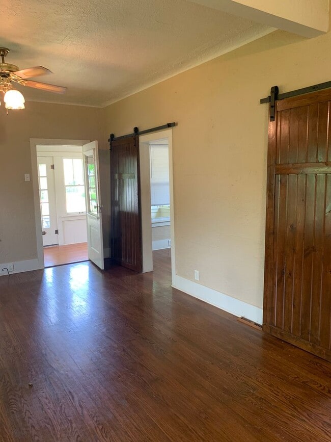 Photo - Charming 2 Bedroom, 1 Bathroom Ranch in Downtown Three Oaks