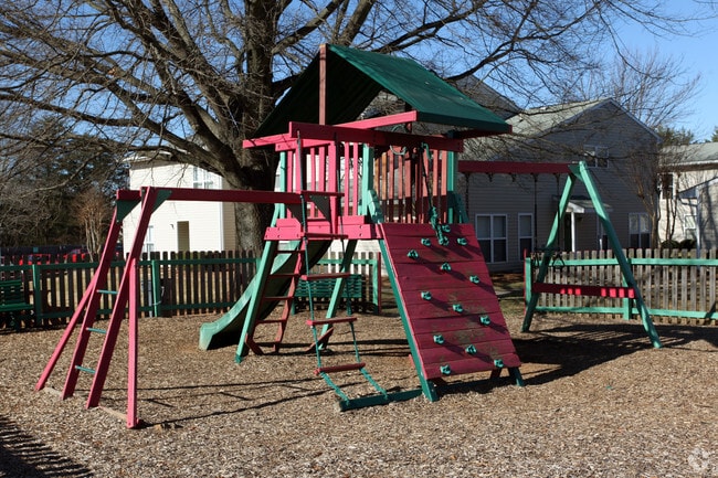 Photo - Donnell Villas