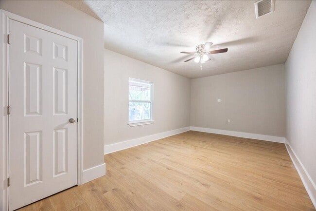 Photo - 103 Hillcrest Dr