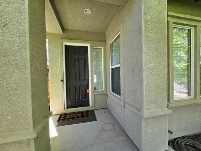 Photo - COMING SOON: Spacious Modern Home in Spanish Springs