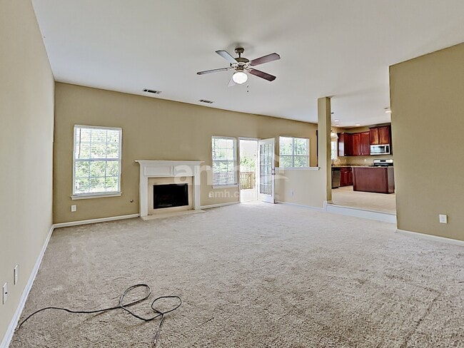 Photo - 4975 Hopewell Manor Dr