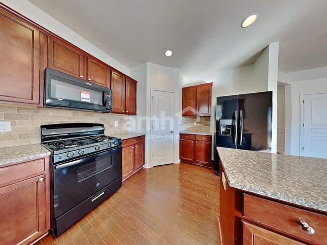 Photo - 8112 Hovingham Way