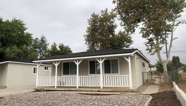 Charming Duplex! - Charming Duplex! House