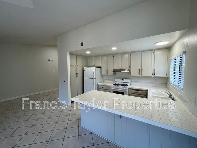 Photo - 1937 Maverick Glen