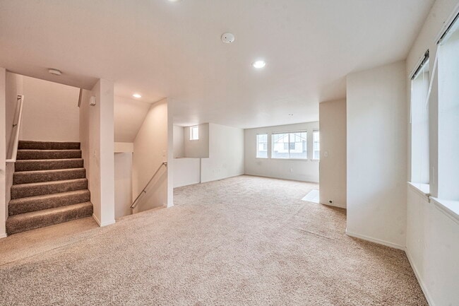 Photo - 4714 Fairwood Blvd NE