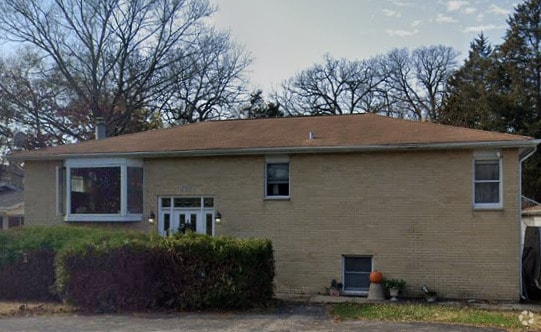 Building Photo - 728 N Lakeview Dr Rental