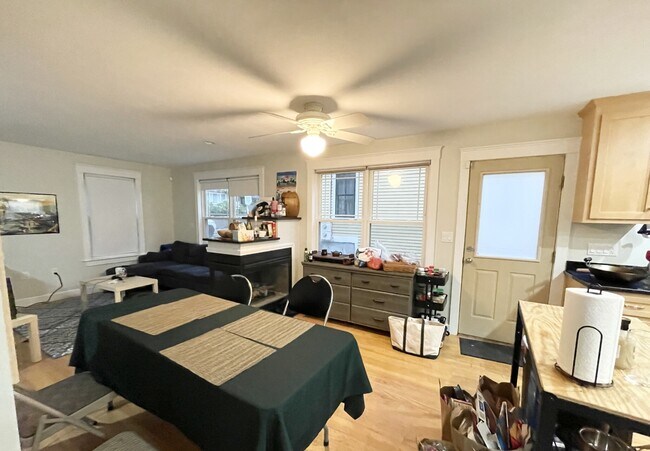 Photo - 27 Iroquois St Unit -