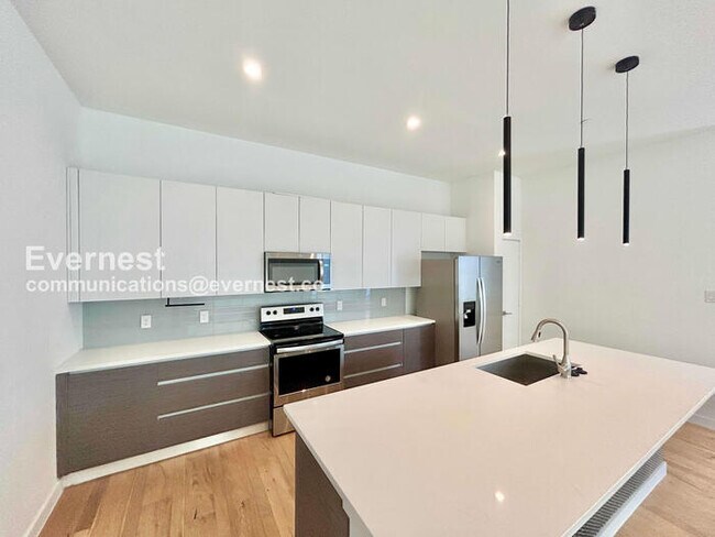 Photo - 2711 Kimsey Dr