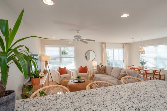 Photo - 17274 King Philip Way