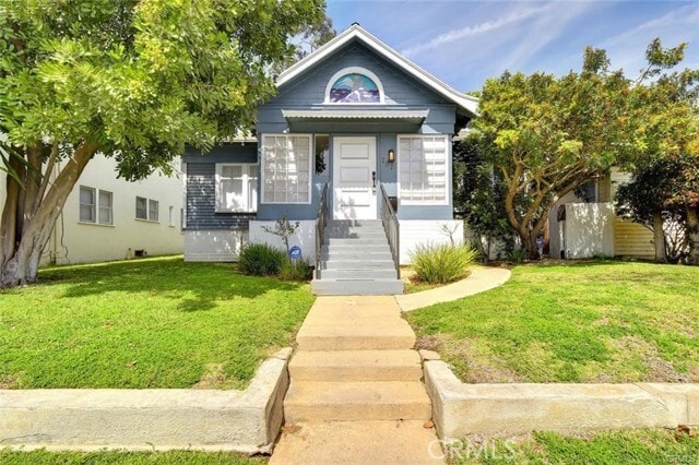 Building Photo - 757 N Loma Vista Dr
