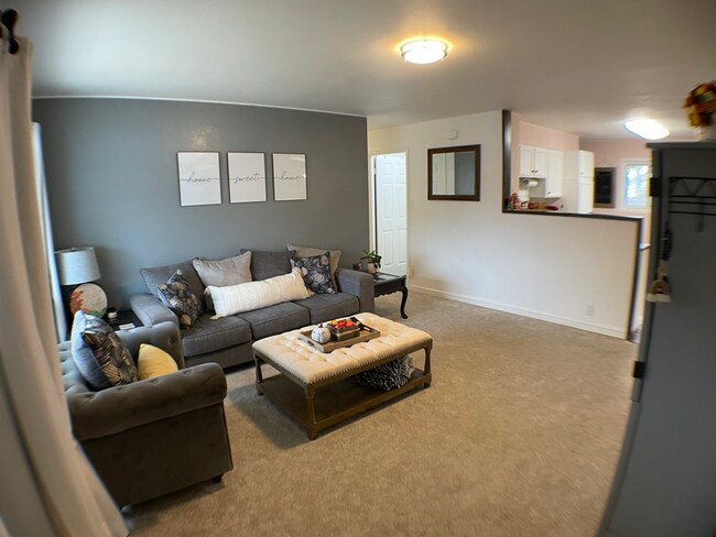 Photo - 2927 Hayman Terrace