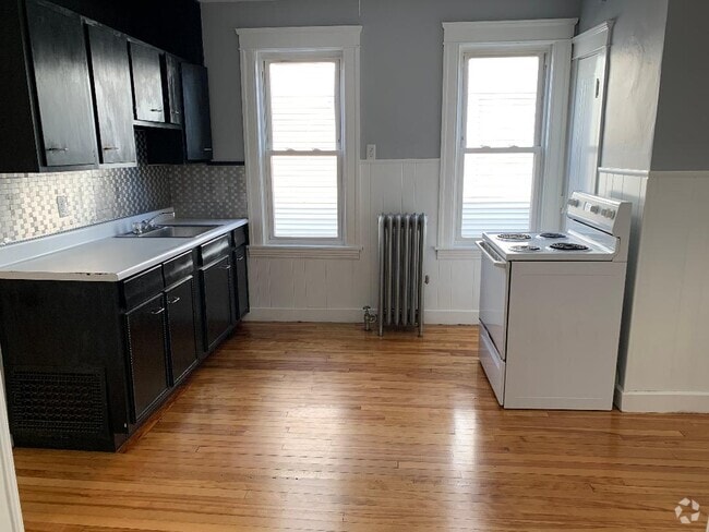 Building Photo - 323 Lincoln St Unit 1L Rental