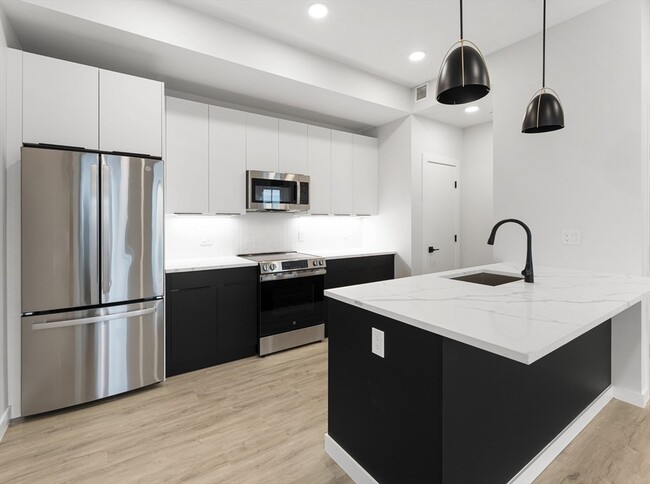 Building Photo - 24-28 Mt Pleasant St Unit 401