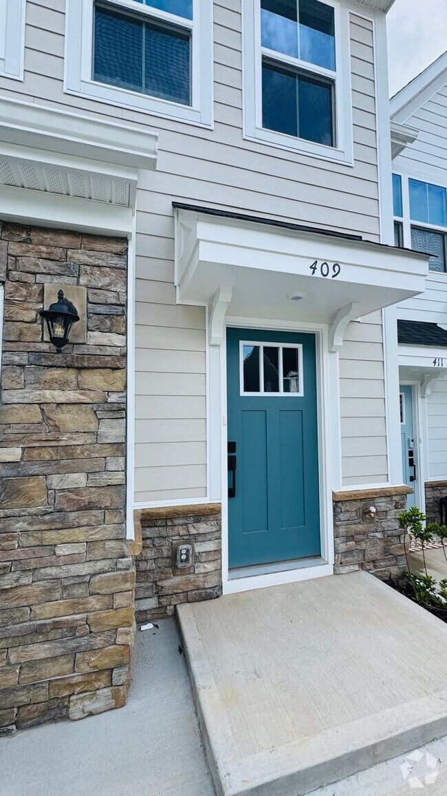 Building Photo - 409 Erbusco Dr Rental
