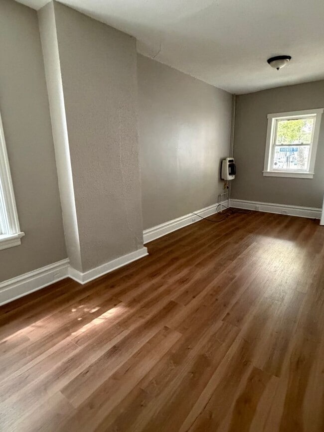 Photo - 551 Radnor St Unit 1