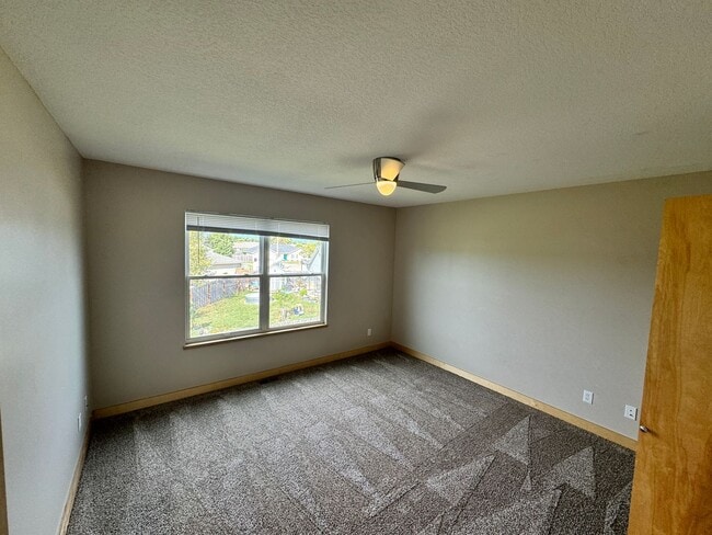 Photo - Stunning Modern Urban Loft – Spacious, Stylish, and Conveniently Located