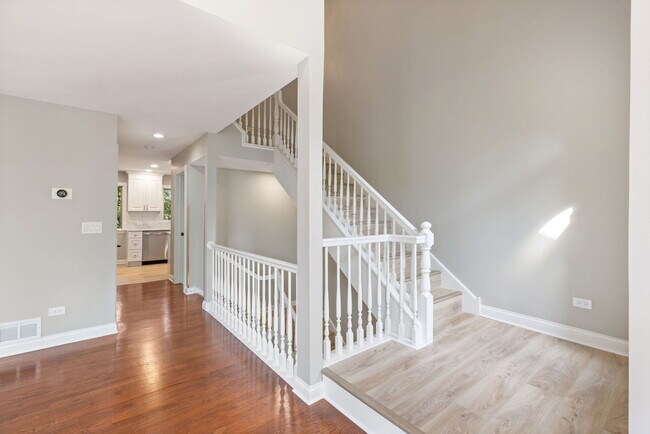 Photo - 1829 Wilmette Ave