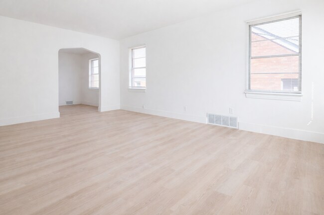 Photo - 4406 S 2nd St Unidad 4406 S Second st  4