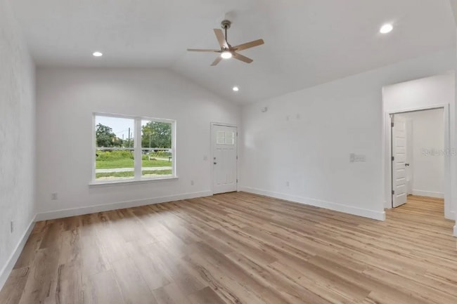 Photo - 511 NW 2nd Ave