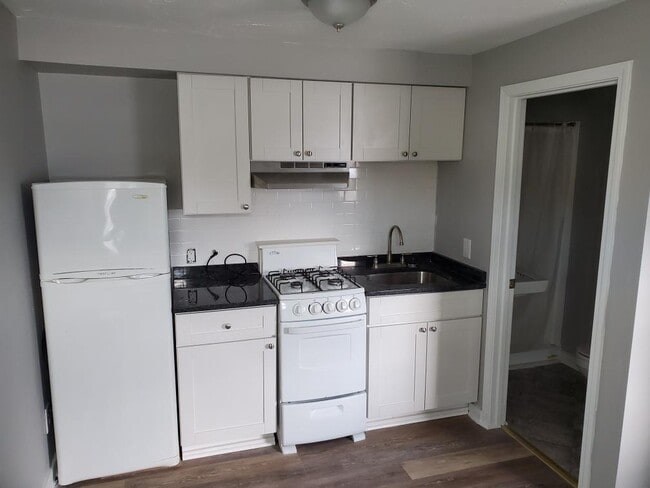 Unit 3B - Kitchen - 3 Lucier St