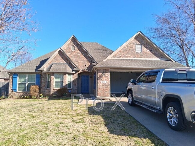 Building Photo - 3864 W Providence Dr