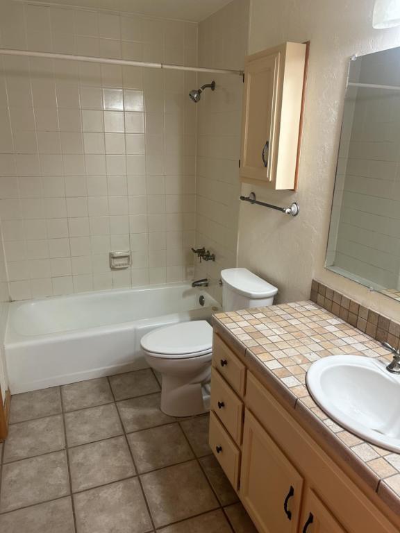 Photo - 27 Ferringway Cir