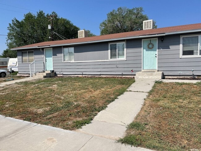 Building Photo - Duplex Unit 20 S Main Street