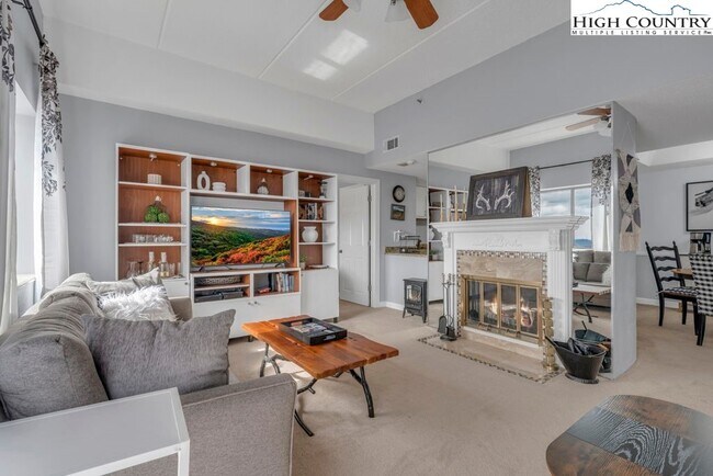 Photo - 303 Sugar Top Dr Unidad 3230