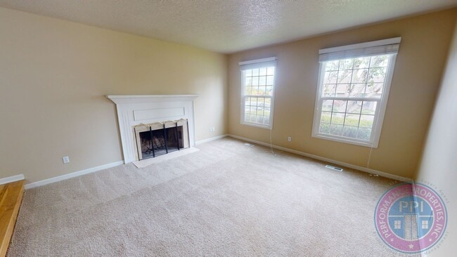 Photo - 2404 Saddle Ct