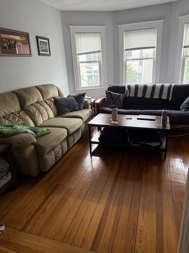 Living Room - 23 Fair Oaks St Unit 2nd Floor