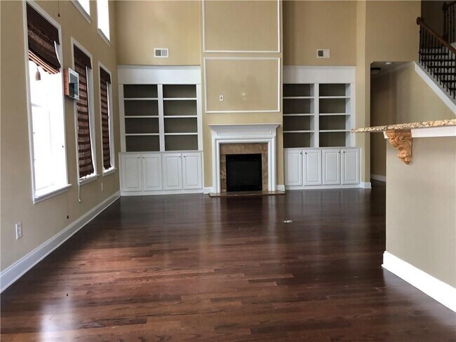 Photo - 3449 Rosecliff Trace NE