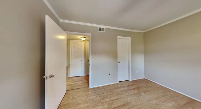 Photo - 601 Riverhill Cir Condo Unit C6