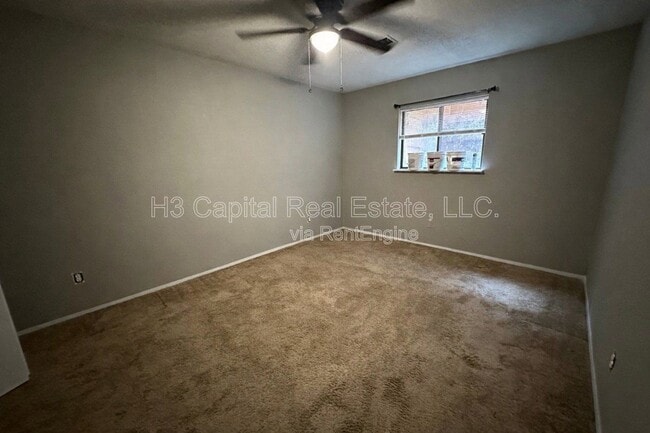 Photo - 103 Woodhenge Dr Unit 103C