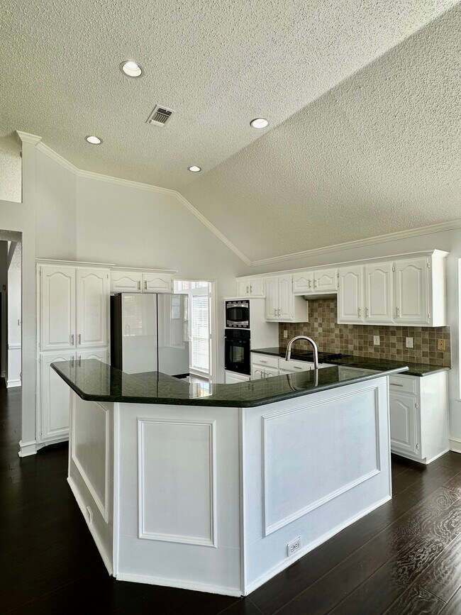Photo - 1301 Royal Palm Ln
