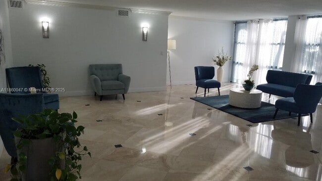 Photo - 800 Parkview Dr Unit 416