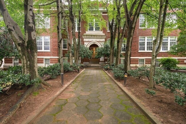 Building Photo - 1031 State St NW Unit 205