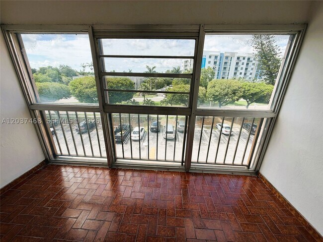 Photo - 406 W Park Dr Unit 406