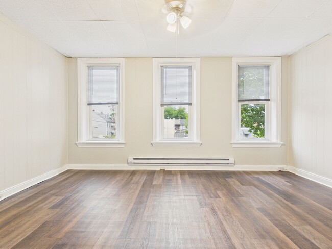 Photo - 1317 N 2nd St Unit Apt 2