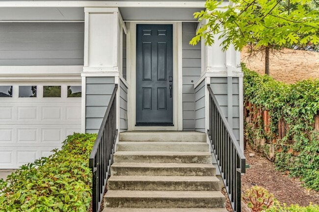 Photo - Gorgeous remodeled 3 bedroom, 3 full bathroom home for rent!