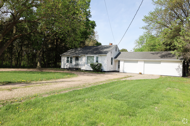 Building Photo - 214 S Shady Bend Rd Rental