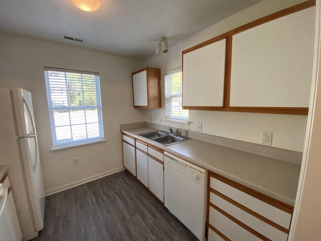 Photo - 107 Stratford Rd