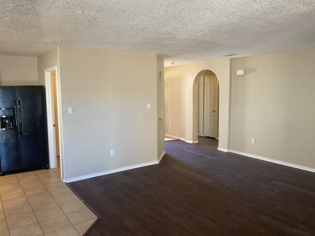 Photo - 3753 Havasu Falls St NE