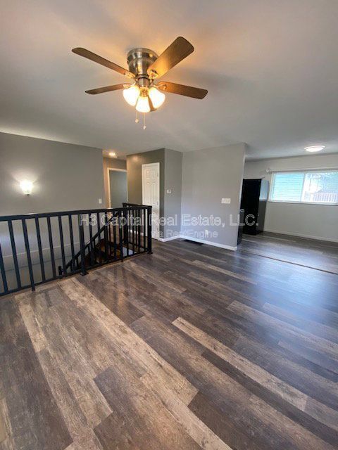 Photo - 217 Camelford Dr